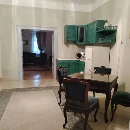 Apartament Rokoko Apartman