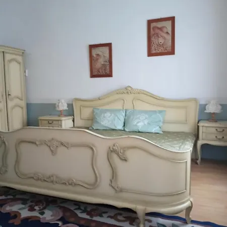 Rokoko Apartman Apartament *