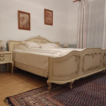 Rokoko Apartman *